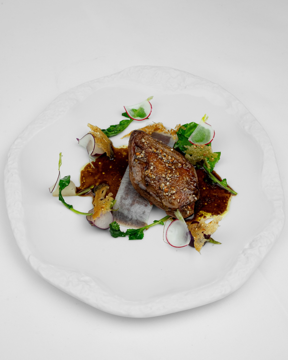 Pigeon et « légumes racines », le sarrasin en soutien, juste le jus 195 €